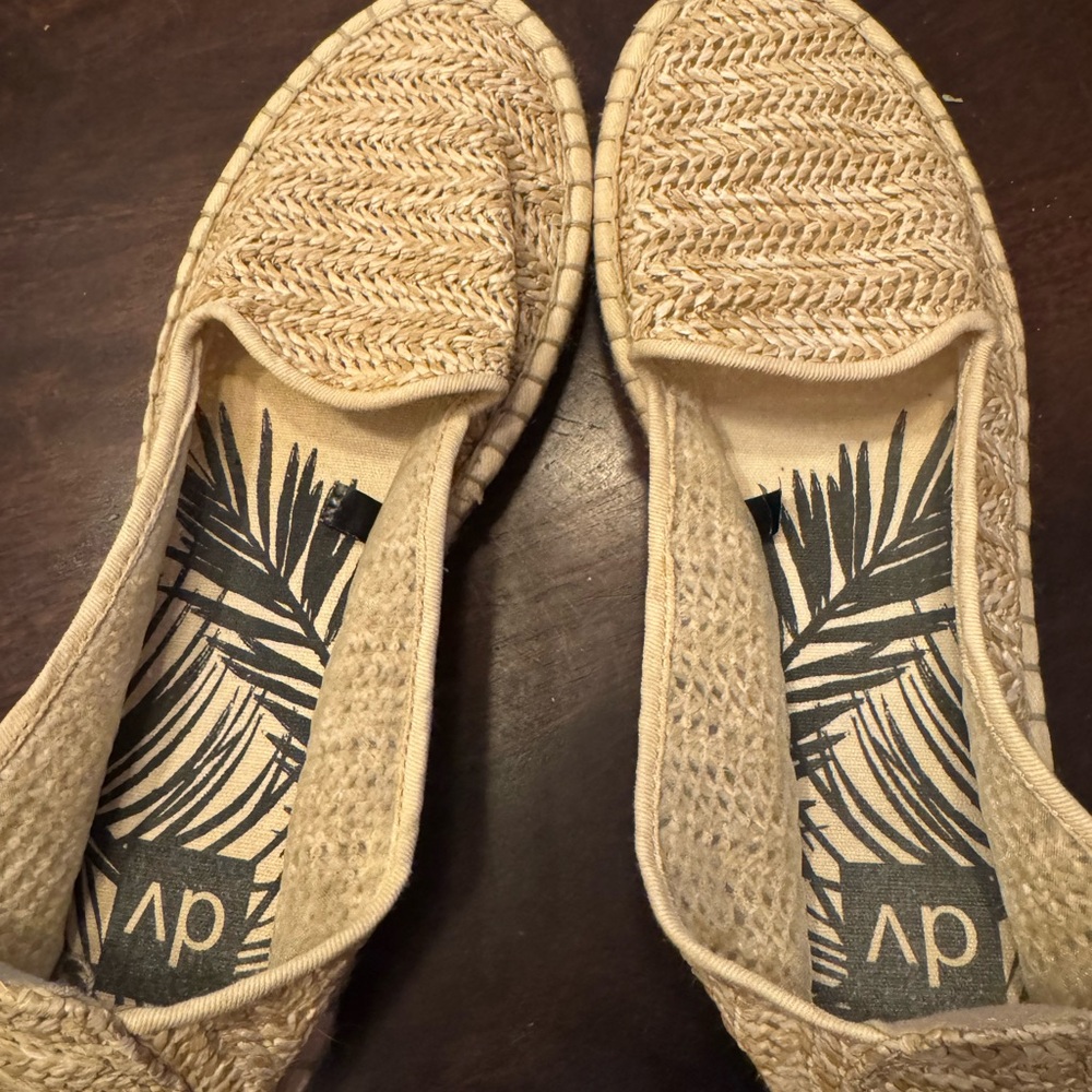 DV by Dolce Vita Tan Espadrilles